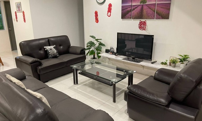 Kuching Apartment | Lovely 4-rooms apartment in the heart of Kuching