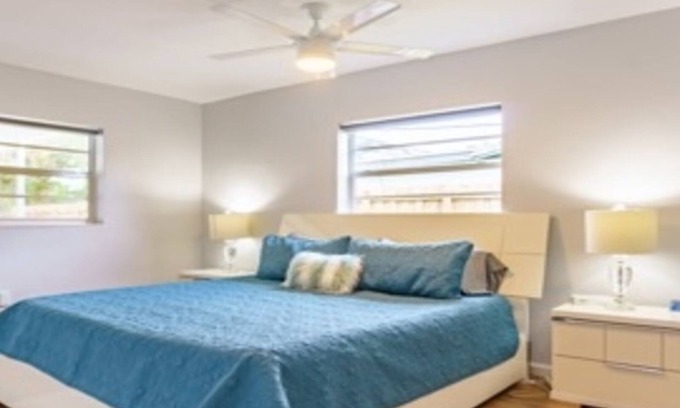 Boulevard Heights Villa | Lovely 4br Newly redone pool home