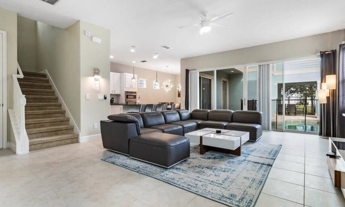 Reunion House | Lovely and Relaxing 5 Bed Family Pool Home-7786LL