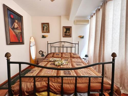 Blloku Apartment | Lovely and warm two bedroom apartament in Tirana