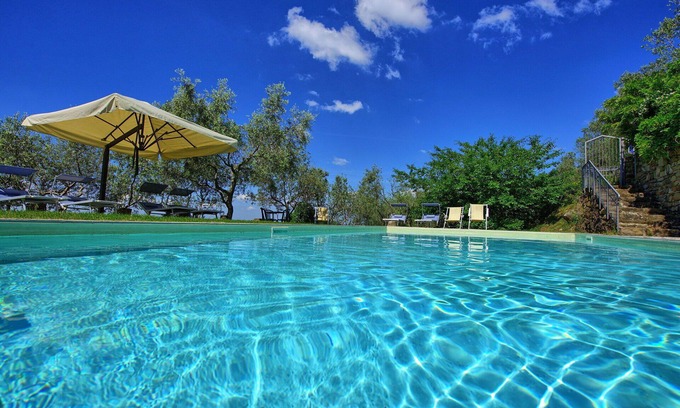 Greve in Chianti Apartment | Lovely apartment with pool, WIFI, TV, pets allowed and parking, close to Greve In Chianti