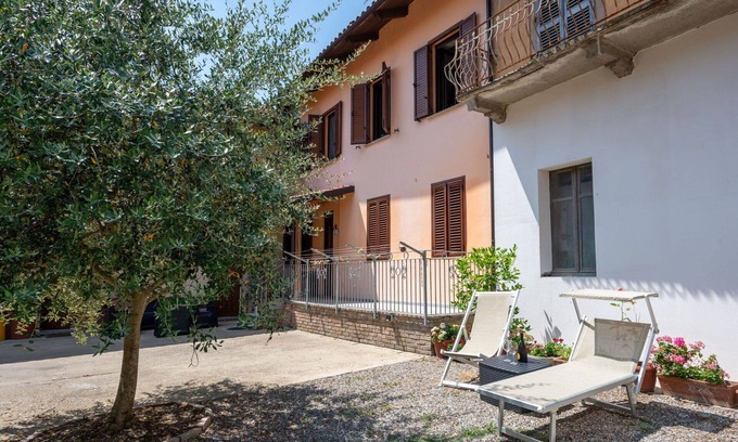 Grazzano Badoglio Apartment | Lovely apartment for 6 people with WIFI, A/C, terrace and parking