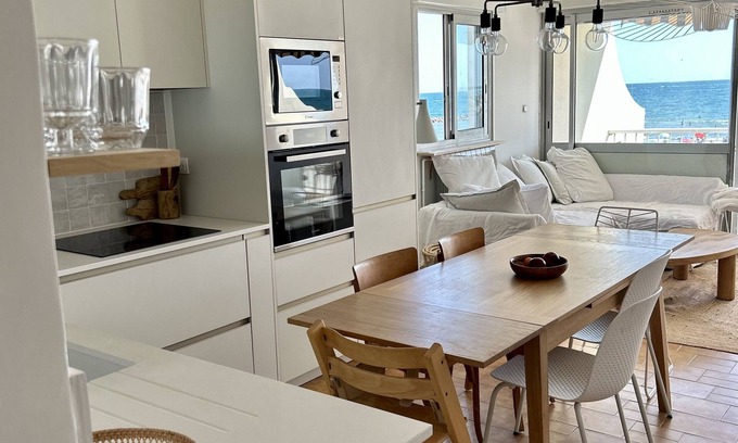 Palavas-les-Flots Apartment | Lovely Apartement, sea view and swimming pool
