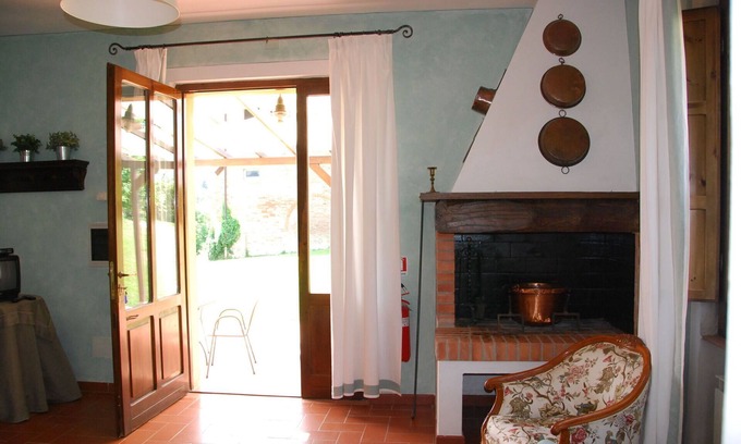 Castelfiorentino Villa | Lovely apartment in villa with WIFI, pool, patio and panoramic view, close to San Gimignano