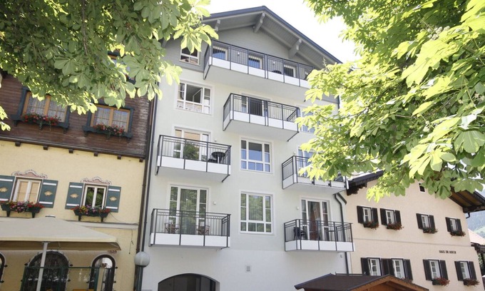 Bad Hofgastein Apartment | Lovely apartment for 6 people with WIFI, TV, terrace, pets allowed and parking