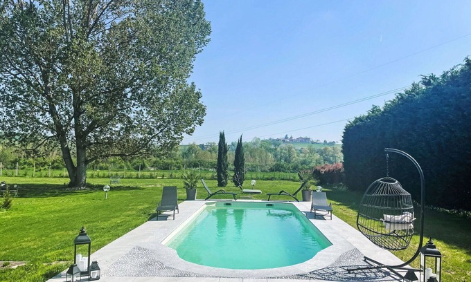 Castell'Alfero Apartment | Lovely apartment for 4 people with pool, WIFI, TV, patio and parking
