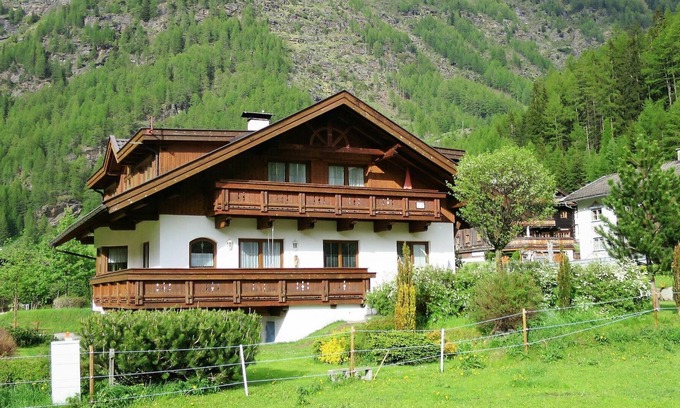 Zwieselstein Apartment | Lovely apartment for 6 guests with WIFI, TV, balcony and parking