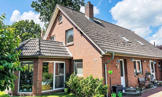 Wanna Apartment | Lovely apartment for 3 people with WIFI, hot tub, TV, balcony, panoramic view and parking