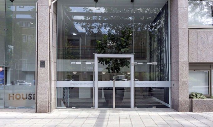London Borough of Hounslow Apartment | Lovely apartment for 2 people with WIFI, TV and parking