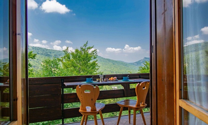 Abetone Apartment | Lovely apartment for 4 people with WIFI, TV, terrace, pets allowed and parking
