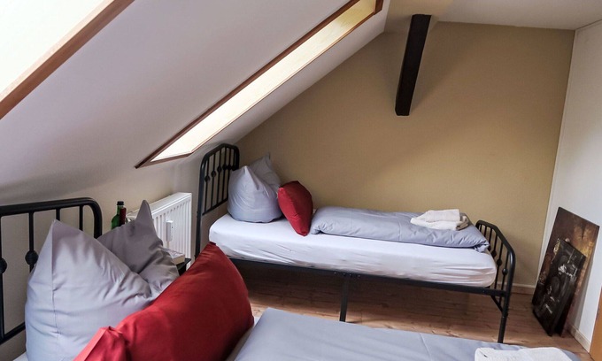 Waltersdorf Apartment | Lovely apartment for 5 guests with WIFI, TV and pets allowed