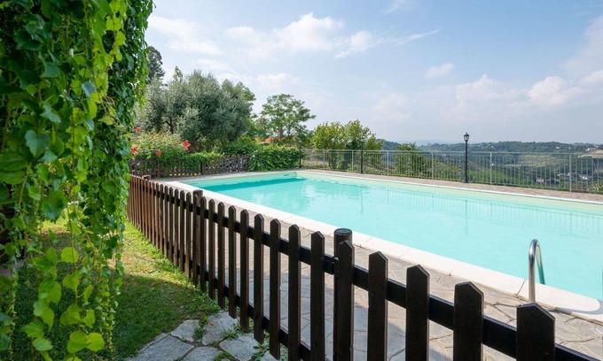 Vinchio Apartment | Lovely apartment for 5 guests with A/C, pool, WIFI, TV, terrace, pets allowed and parking
