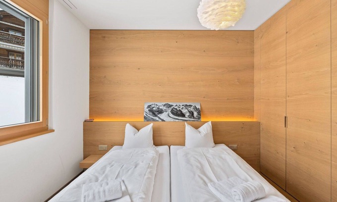 Valbella Apartment | Lovely apartment for 6 guests with WIFI, TV and balcony