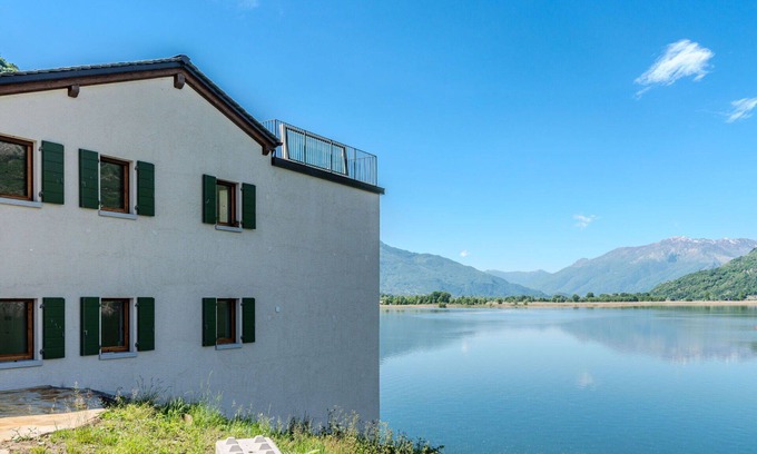 Verceia Apartment | Lovely apartment for 6 guests with A/C, WIFI, TV, terrace and parking