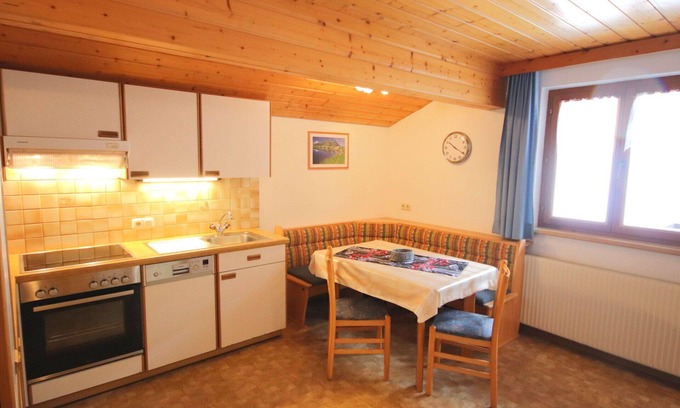 Gaschurn Apartment | Lovely apartment for 6 people with WIFI, TV, patio and pets allowed