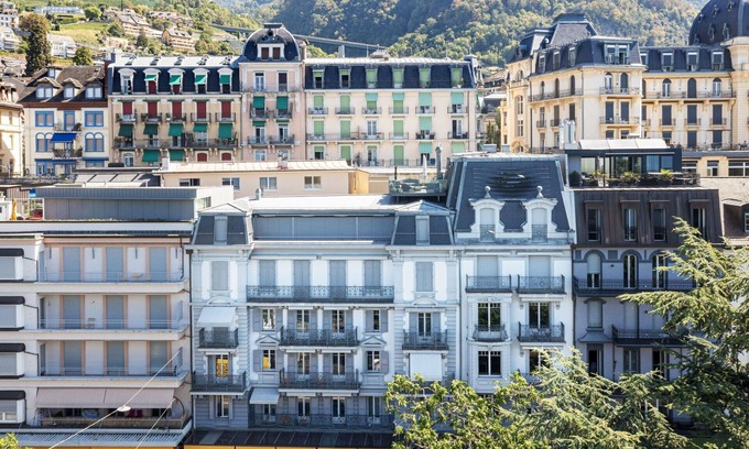 Montreux City Centre Apartment | Lovely apartment for 4 people with WIFI, TV and balcony