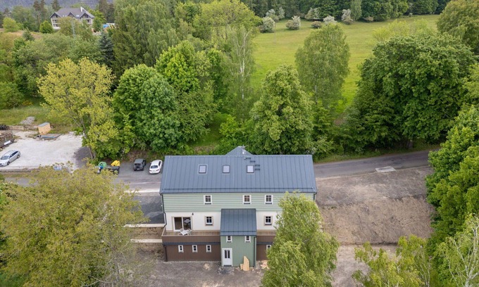 Hrensko Apartment | Lovely apartment for 6 guests with WIFI, TV, patio, pets allowed and parking