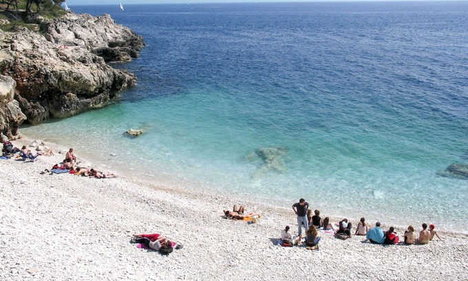 Jadreski Apartment | Lovely apartment for 6 people with private pool, A/C, WIFI, TV, terrace and parking