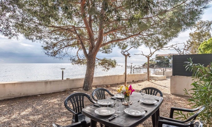 Sari-Solenzara House | Lovely apartment in villa for 5 people with WIFI, TV, patio and parking