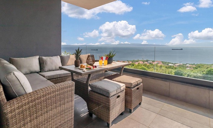 Kostrena Apartment | Lovely apartment in Kostrena with WiFi
