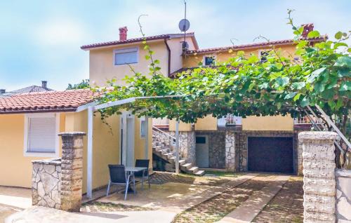 Marcana Apartment | Lovely Apartment In Marcana With Wifi