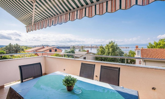 Municipality of Omisalj Apartment | Lovely apartment in Omisalj with WiFi