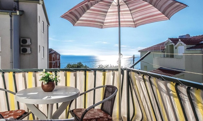 Omis Apartment | Lovely apartment in Omis with WiFi