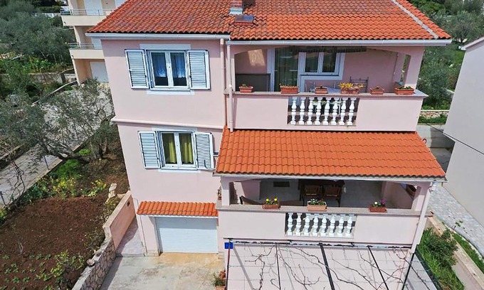 Preko Apartment | Lovely apartment in Preko with WiFi