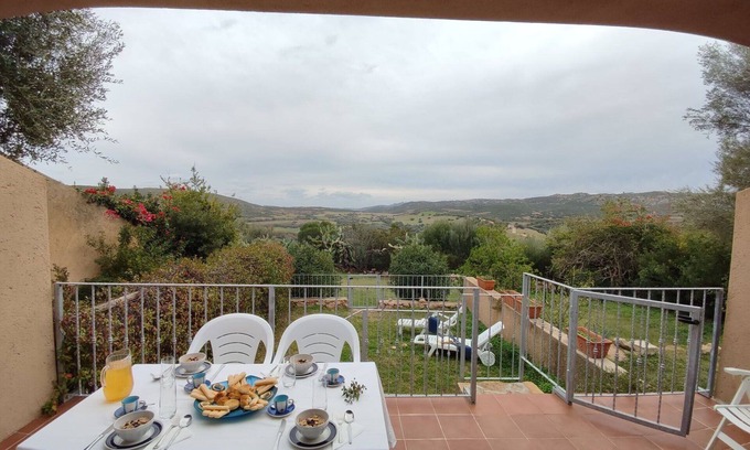 Palau House | Lovely apartment in villa for 5 people with WIFI, A/C, pool, TV, terrace, panoramic view and par.