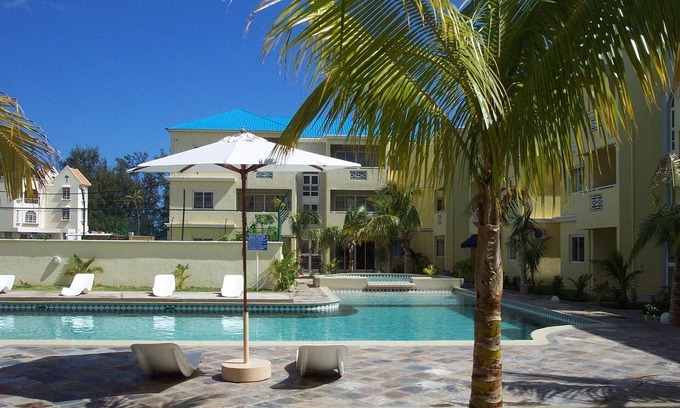 Flic-en-Flac Apartment | Lovely apartment near Flic en Flac beach, the sunniest west coast of Mauritius.
