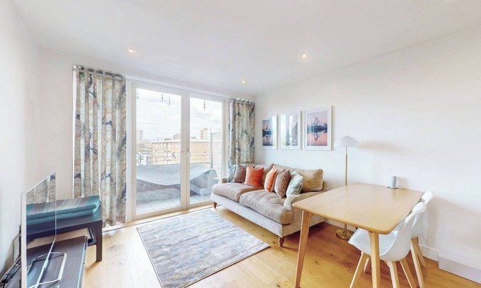 Haggerston Apartment | Lovely Apartment with Balcony - 3 min to Station