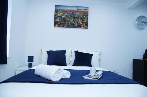 South Harrow Apartment | Lovely Apartment with free parking on premises.