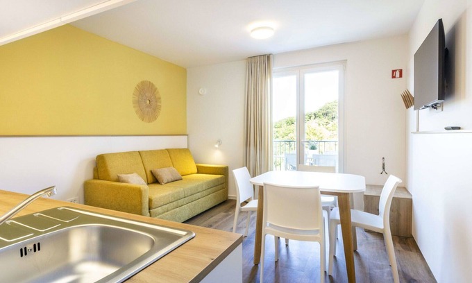 Strunjan Apartment | Lovely apartment with pool, A/C, WIFI, TV, terrace, pets allowed, panoramic view and parking