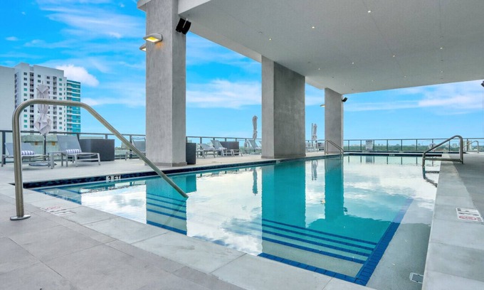 The Roads Apartment | Lovely Brickell Getaway Studio Good for Couple