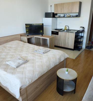 Chaika Apartment | Lovely bright studio on Sunny Beach