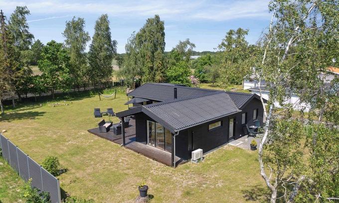 Bøtø By House | Lovely bright summer house in Marielyst