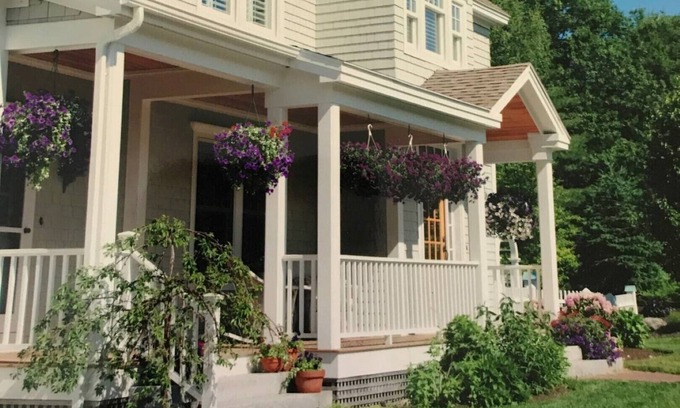Cape Elizabeth House | Lovely Cape Elizabeth Family Home 3 to 5 miles to Portland & Beaches 3,700 sq ft