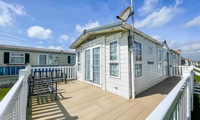 Walton on the Naze House | Lovely caravan with large decking at Naze Marine Holiday Park ref 17306BR