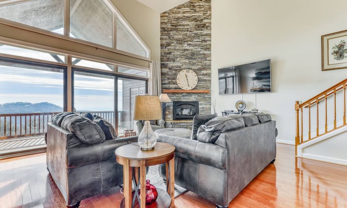 Sugar Mountain Condo | Lovely condo with fireplace and sweeping mountain views