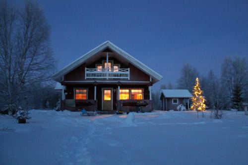 Sonka Ski Chalet | Lovely Cottage by Ounasjoki