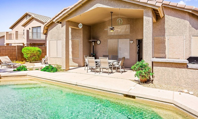 Boulder Mountain Highlands House | Lovely Desert Home w/Free WiFi, Central AC, Private Pool & Washer/Dryer, Patio