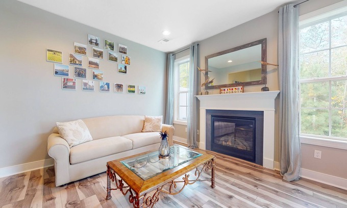 Sawgrass South House | Lovely, dog-friendly townhouse near the beach with a pool & washer/dryer