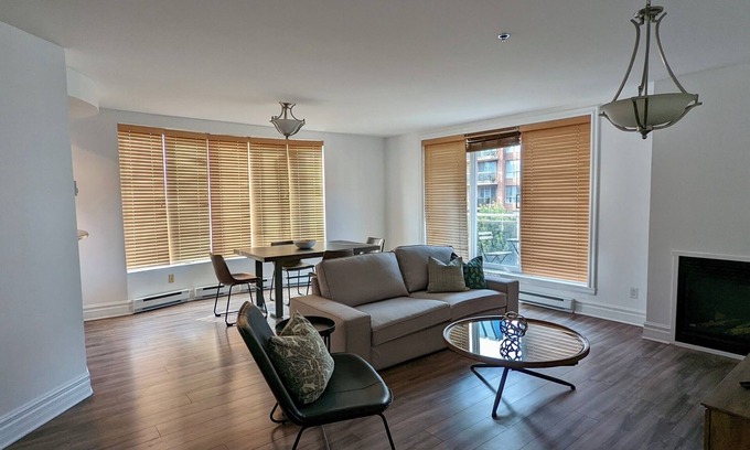 Montreal Apartment | Lovely Downtown 2-bedroom Condo