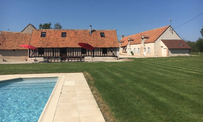 Courmemin House | Lovely dwelling for 24 people with a pool in a Sologne dwelling