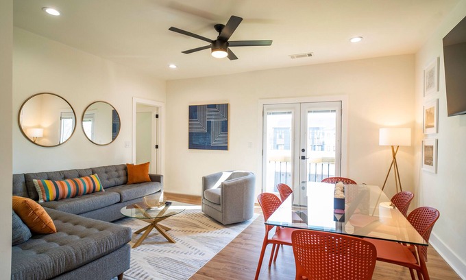 Kirkwood House | Lovely E. Lake 3bd/2bth, walkable to restaurants, parks, E. Lake golf course!