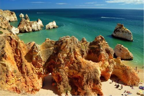 Portimao Apartment | Lovely Estrela Vau Apt - Swimming pool view