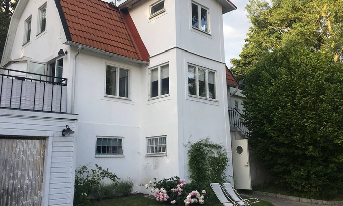 Alta House | Lovely family friendly villa close to a lake and Stockholm City