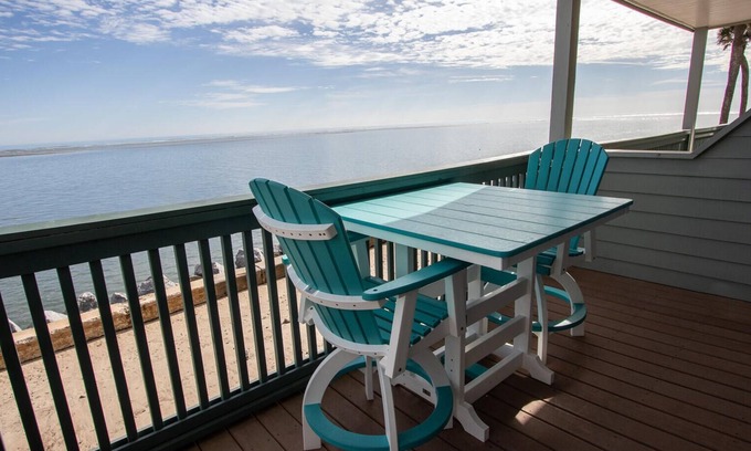 Saint Helena Island Condo | Lovely First Floor Condo with Deck, Ocean Views and Golf Cart Included