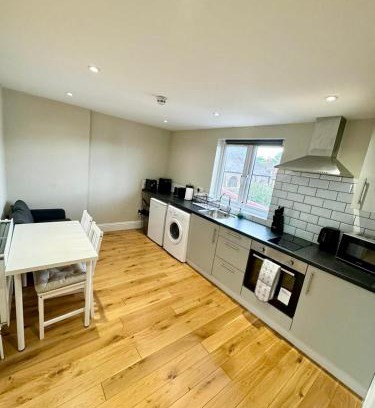 Crofton Park Apartment | Lovely flat in Brockley, SE4
