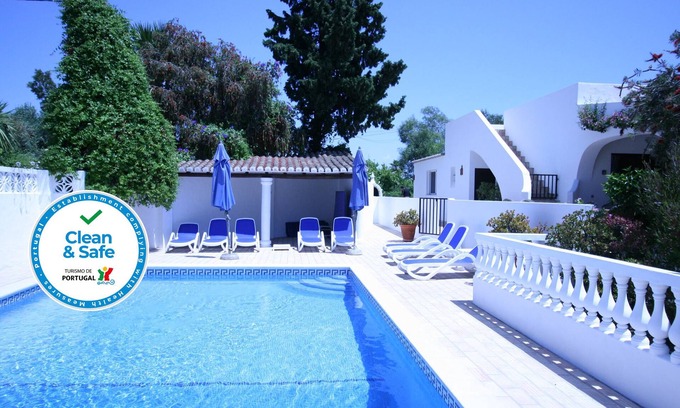 Carvoeiro Villa | Lovely Four Bedroom Villa With Large Private Gated Pool - Free Wifi and Aircon